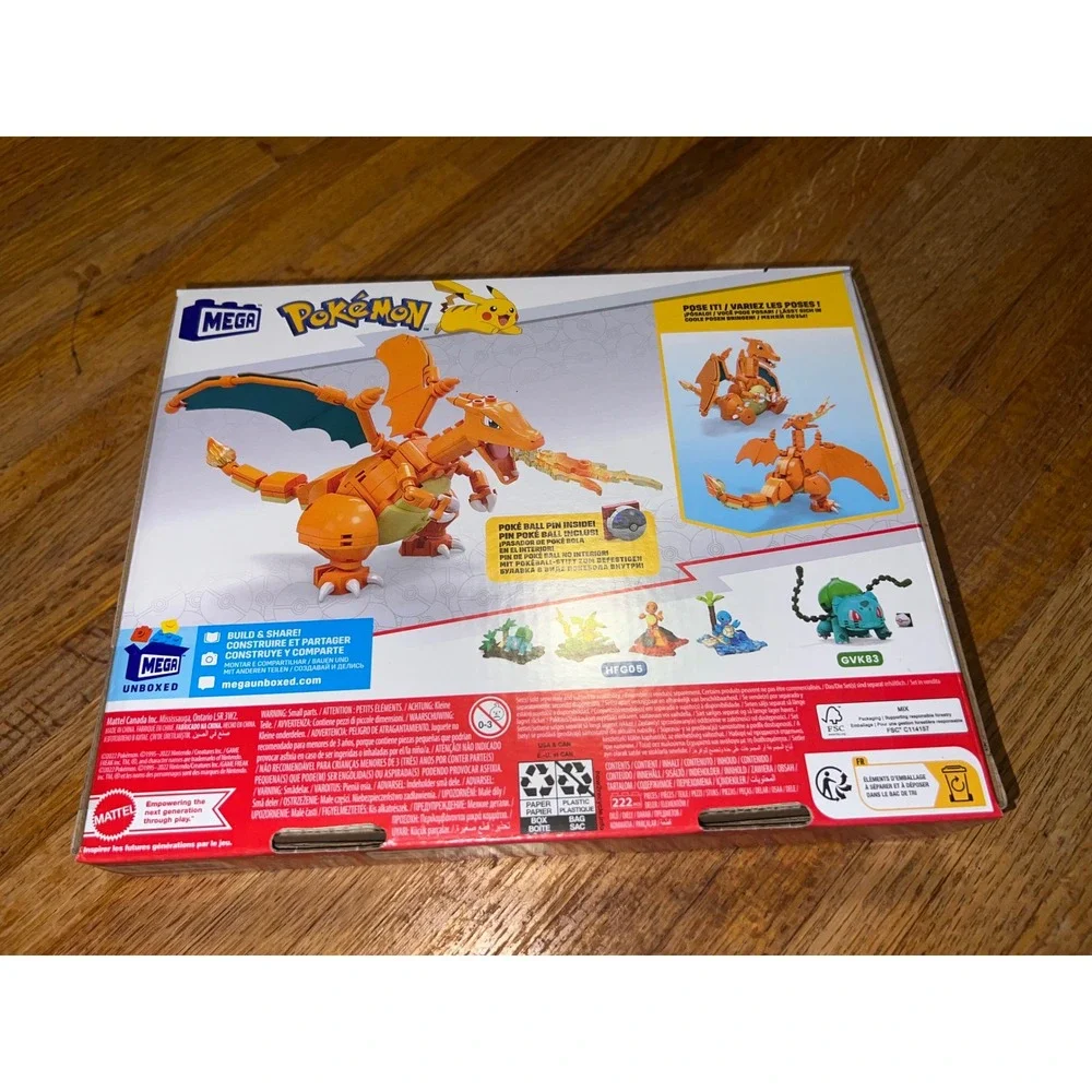 Mega Pokemon Charizard Building Set 222 Pieces GWY77 with Poke Ball Pin NEW